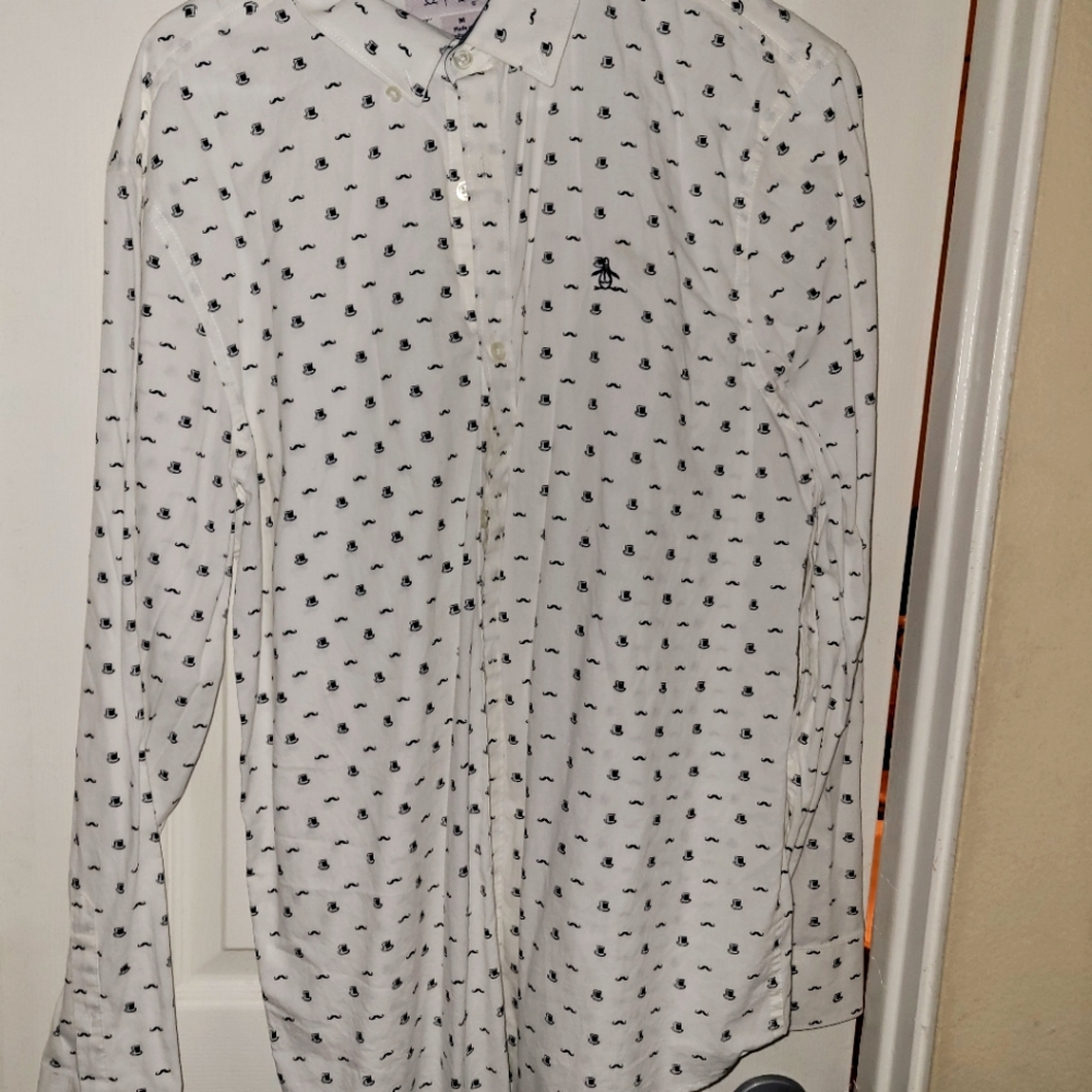 Medium Original Penguin shirt